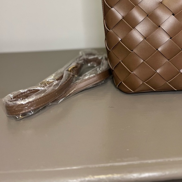 Taupe - Woven Top Handle Bag NWT - Picture 6 of 6